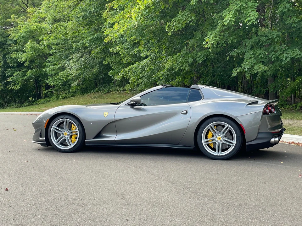 2022 Ferrari 812 GTS - Image 22 of 31