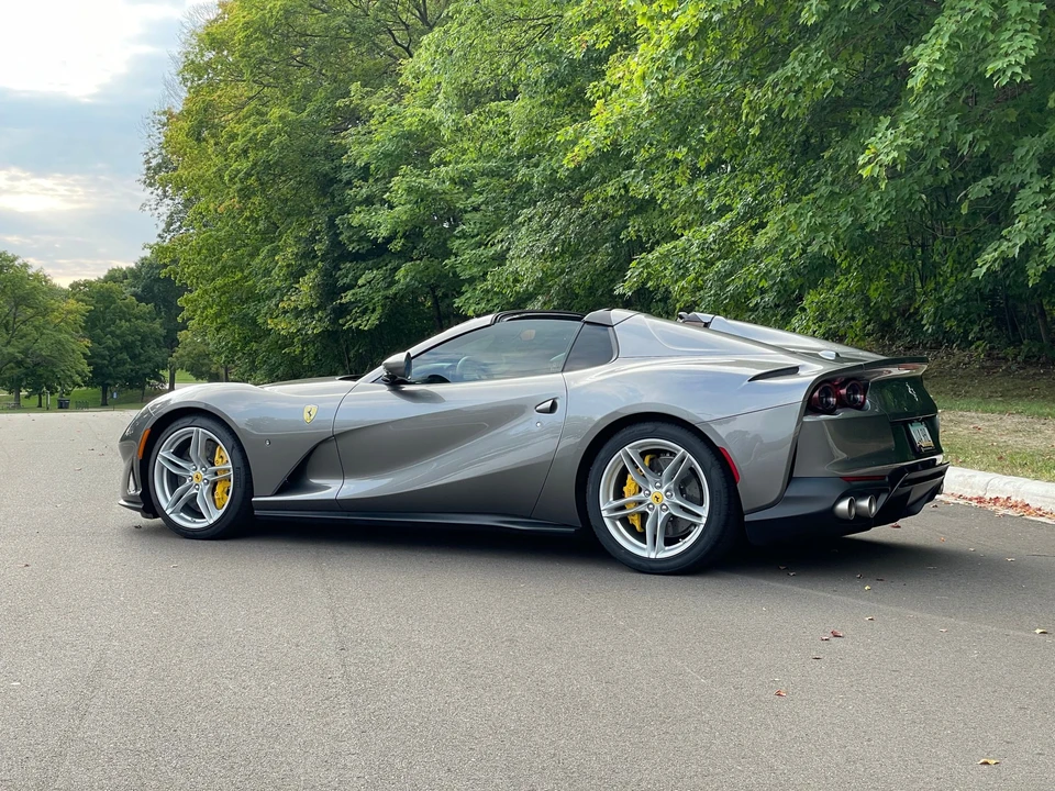 2022 Ferrari 812 GTS - Image 16 of 31