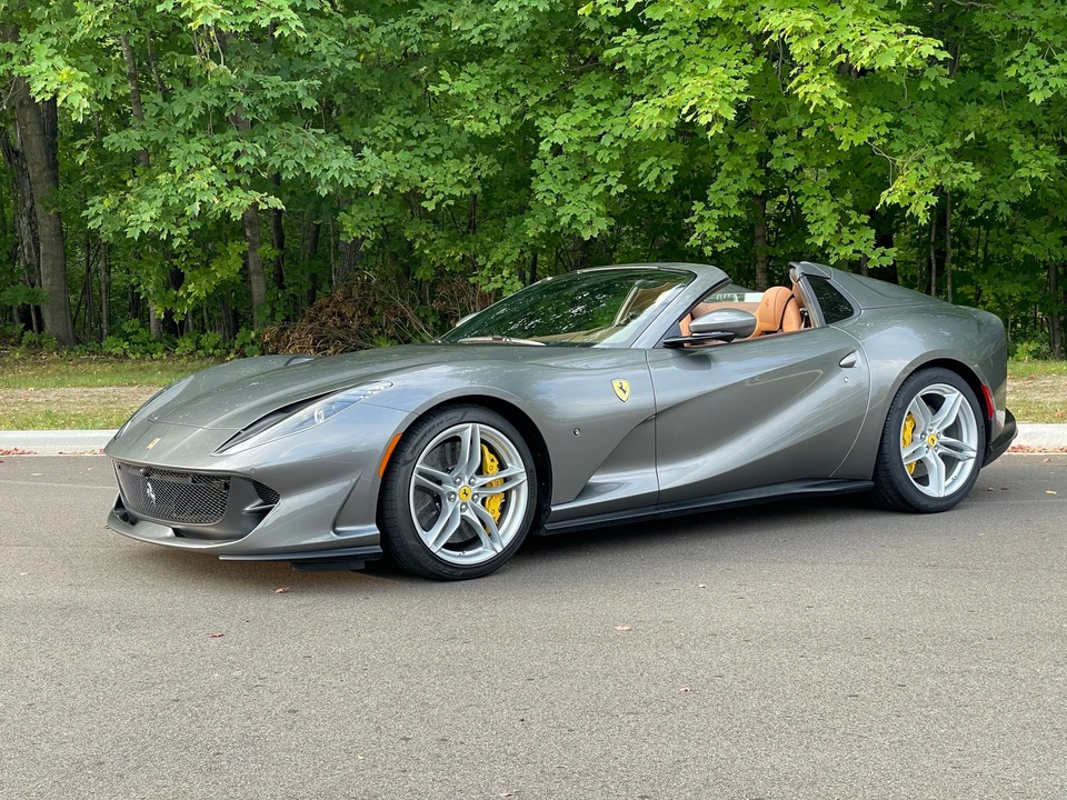 2022 Ferrari 812 GTS - Image 24 of 31
