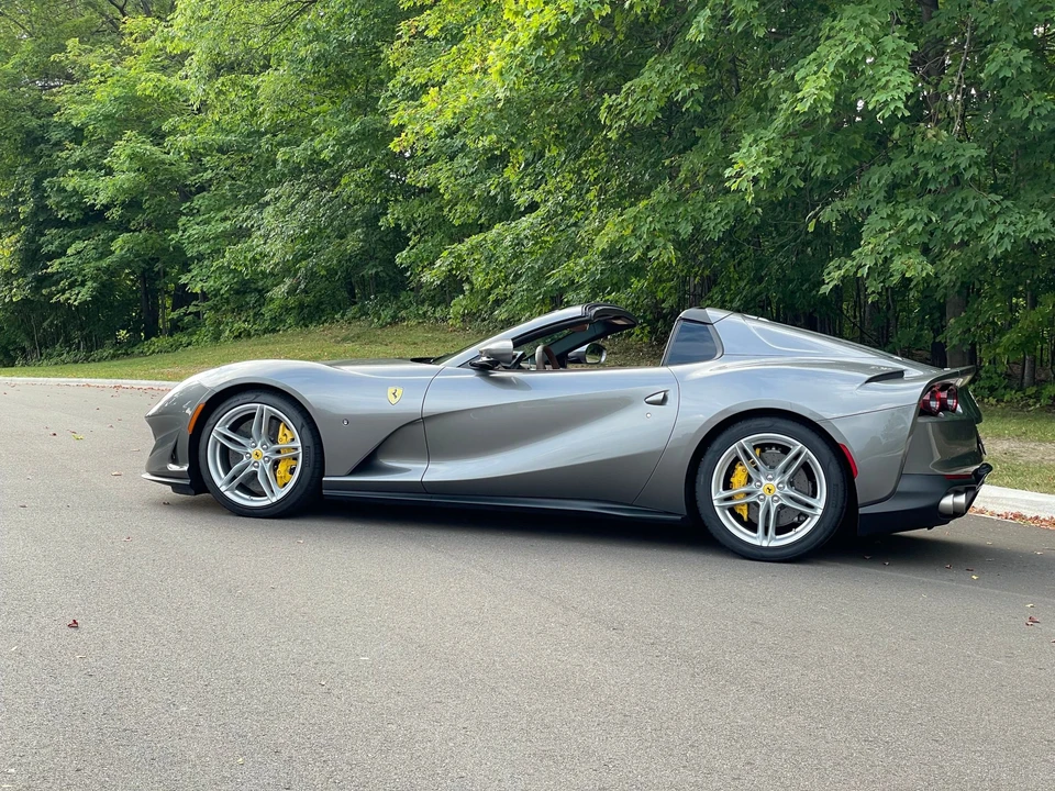 2022 Ferrari 812 GTS - Image 18 of 31