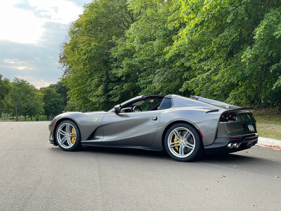 2022 Ferrari 812 GTS - Image 17 of 31