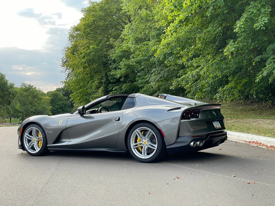 2022 Ferrari 812 GTS - Image 14 of 31