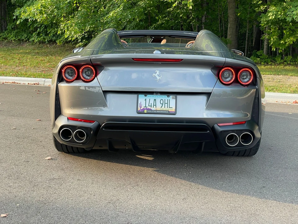 2022 Ferrari 812 GTS - Image 10 of 31
