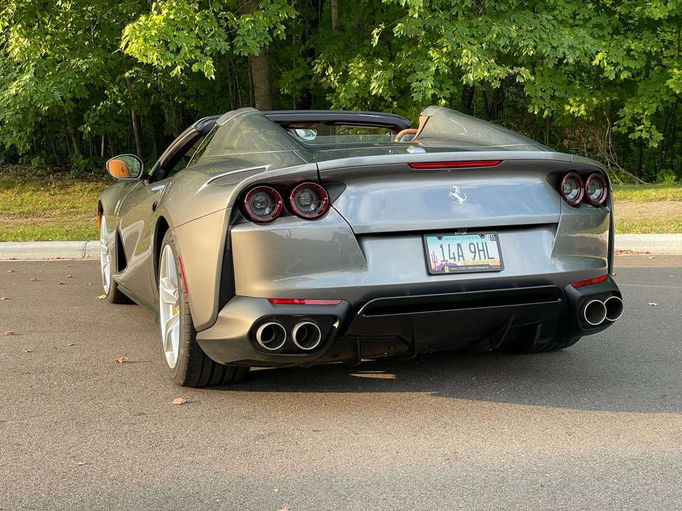 2022 Ferrari 812 GTS - Image 11 of 31