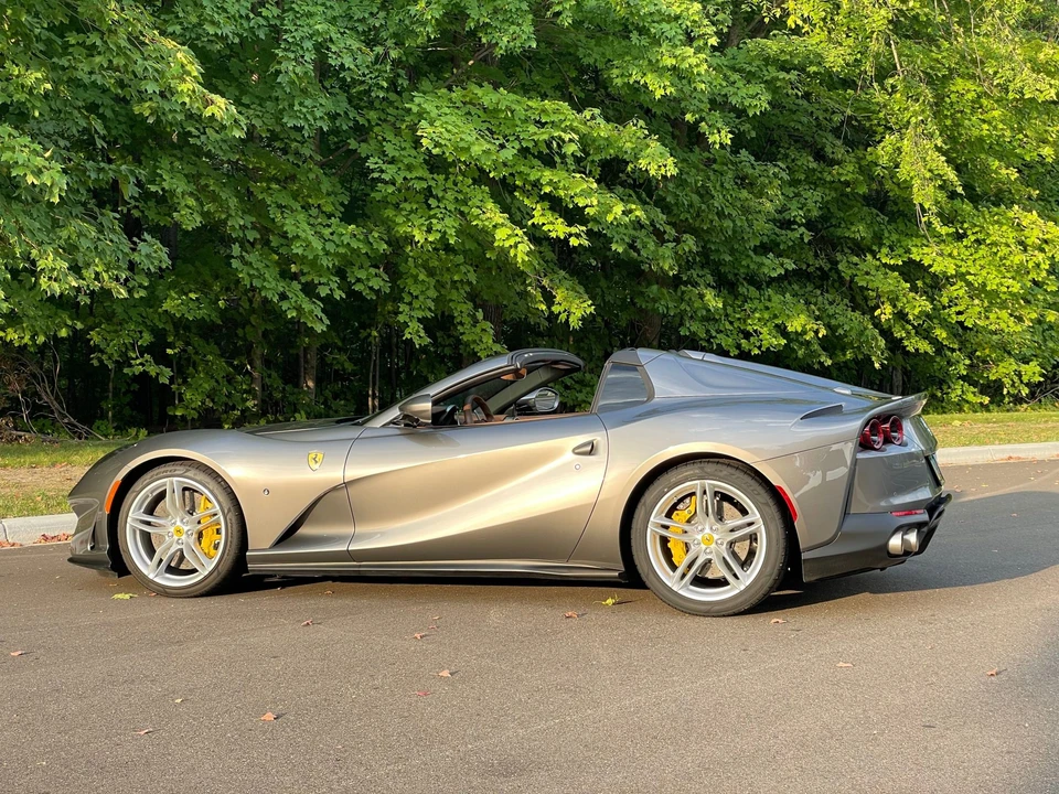 2022 Ferrari 812 GTS - Image 19 of 31