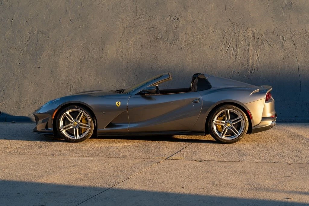 2022 Ferrari 812 GTS - Image 7 of 21