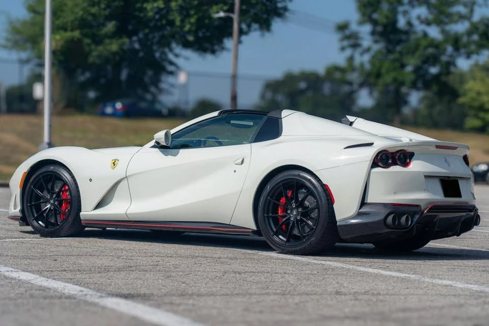 2022 Ferrari 812 GTS - Image 4 of 15