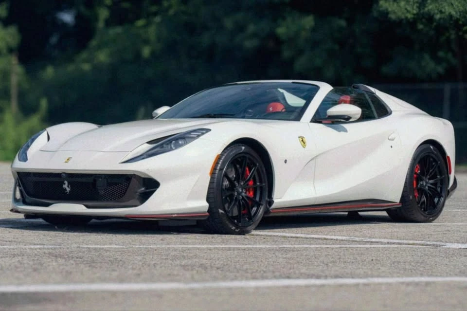 2022 Ferrari 812 GTS - Image 3 of 13