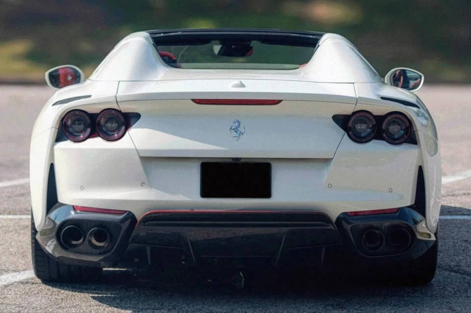 2022 Ferrari 812 GTS - Image 5 of 13