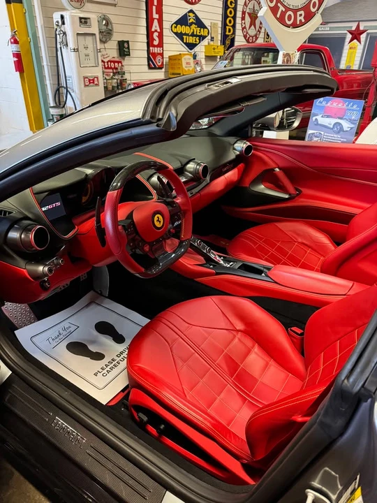 2022 Ferrari 812 GTS - Image 4 of 6
