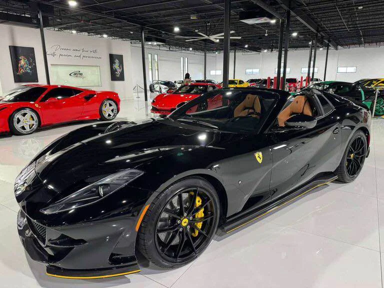 2022 Ferrari 812 GTS - Image 4 of 17