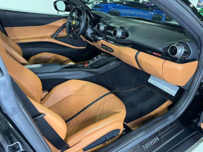 2022 Ferrari 812 GTS - Image 10 of 17