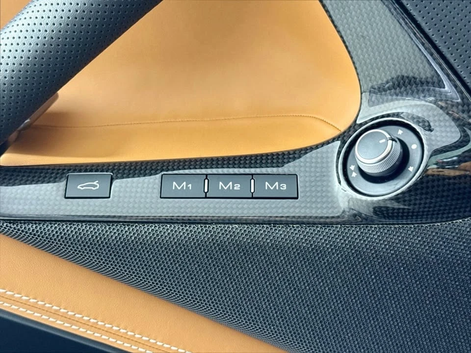 2022 Ferrari 812 GTS - Image 15 of 19