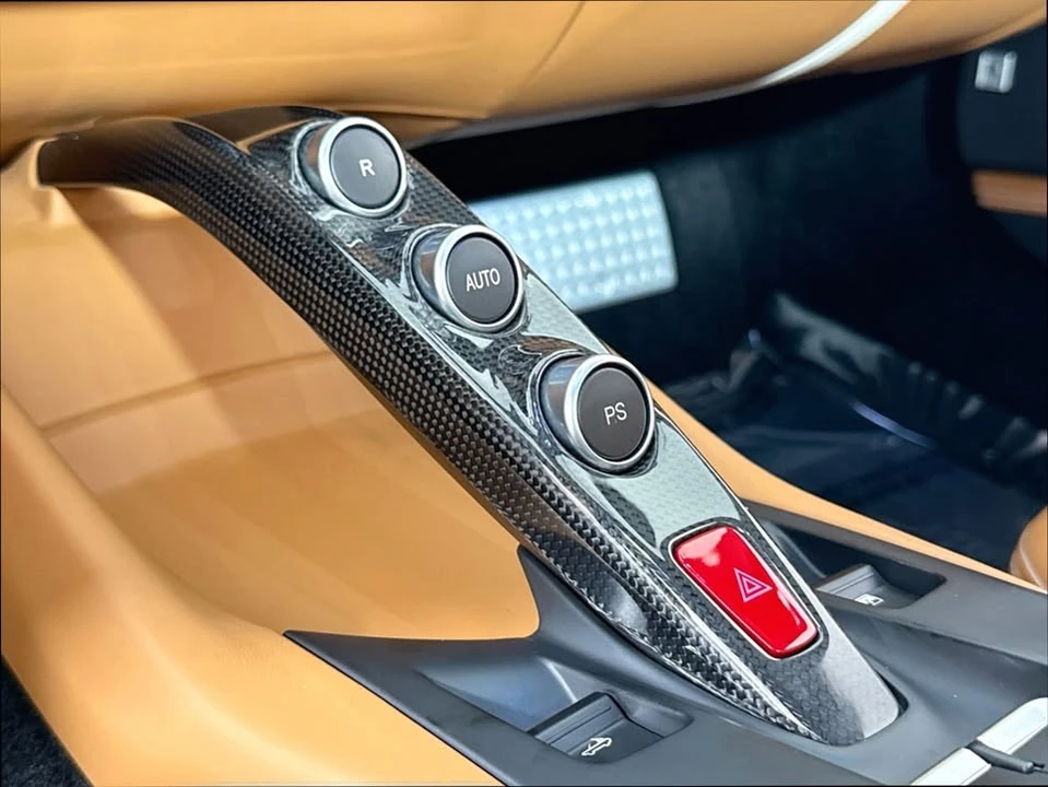 2022 Ferrari 812 GTS - Image 14 of 19
