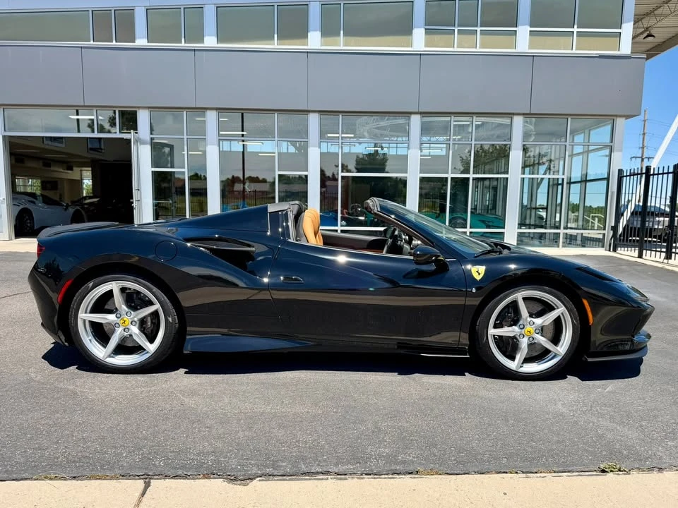 2022 Ferrari F8 Spider - Image 5 of 13