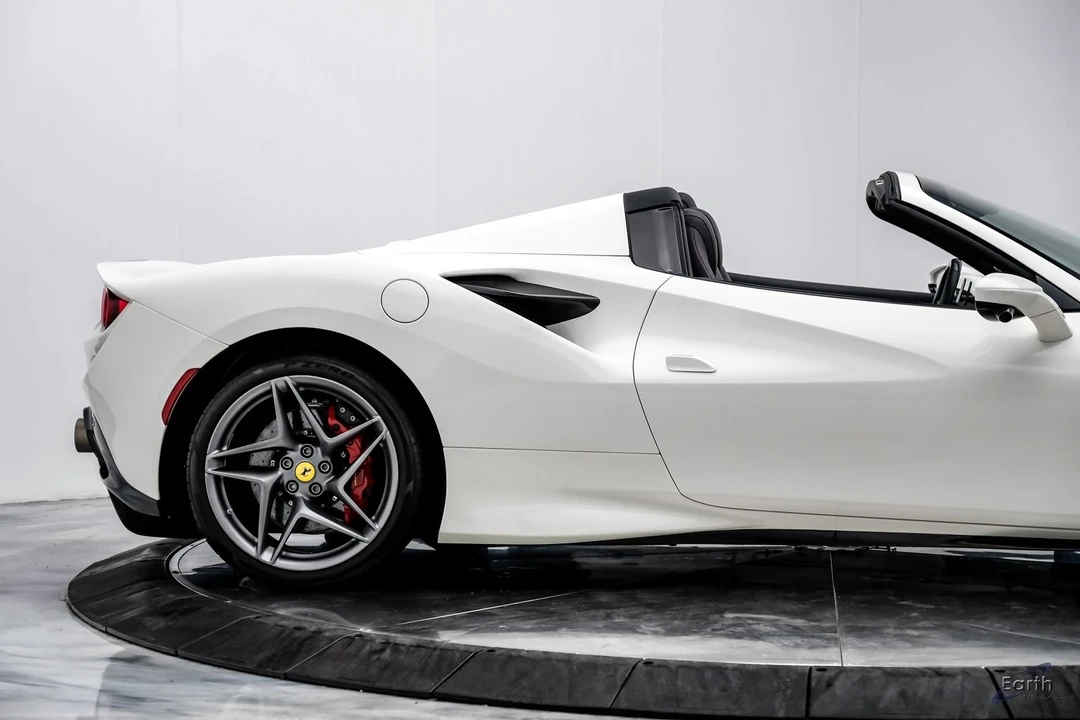 2022 Ferrari F8 Spider - Image 30 of 31