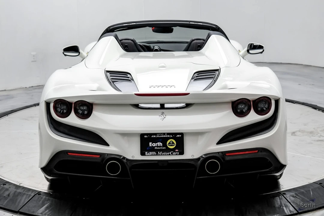 2022 Ferrari F8 Spider - Image 17 of 31