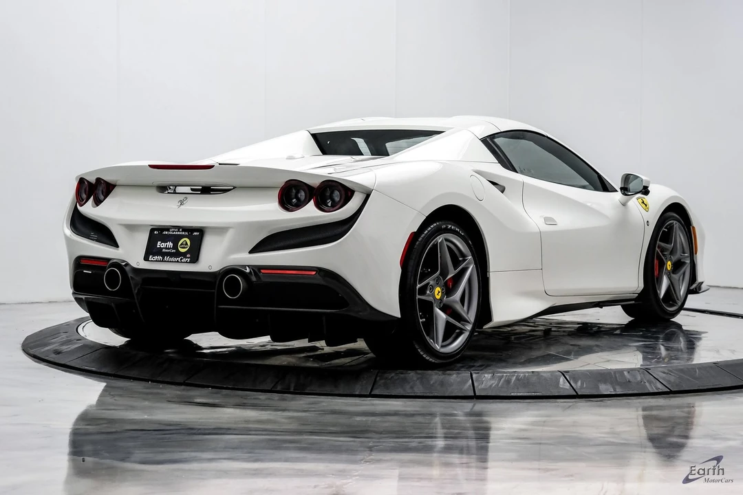 2022 Ferrari F8 Spider - Image 24 of 31