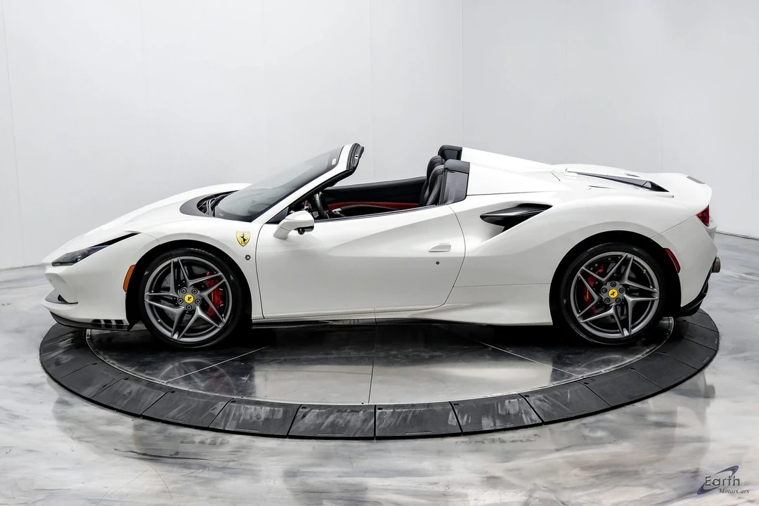 2022 Ferrari F8 Spider - Image 9 of 31