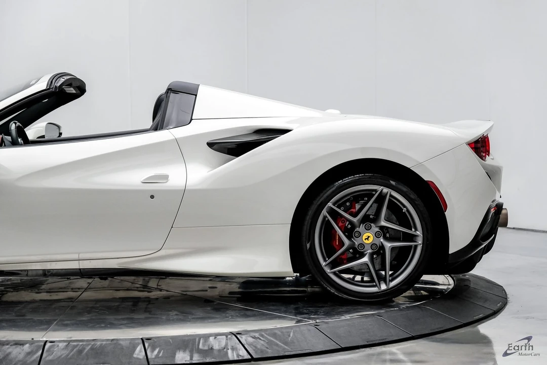 2022 Ferrari F8 Spider - Image 12 of 31
