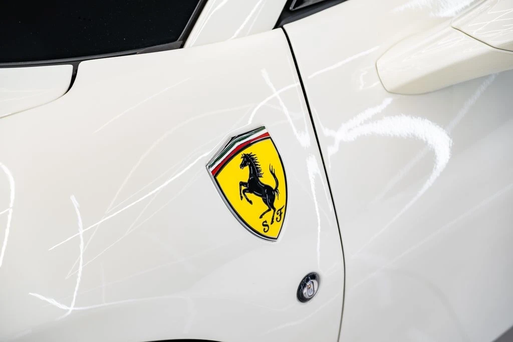 2022 Ferrari F8 Spider - Image 9 of 31