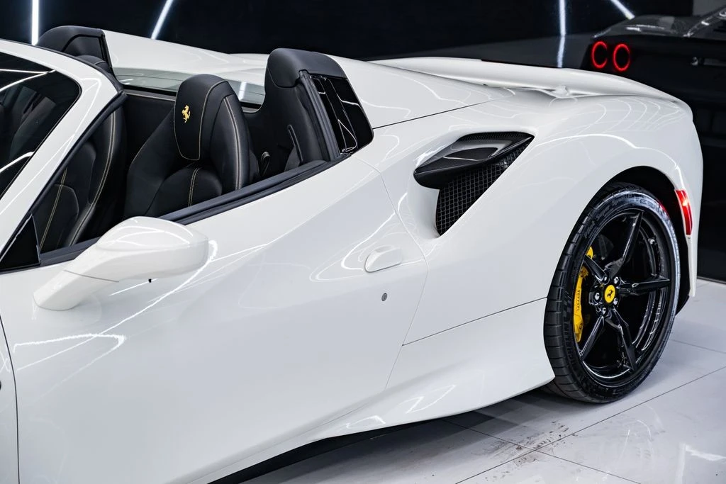 2022 Ferrari F8 Spider - Image 13 of 31