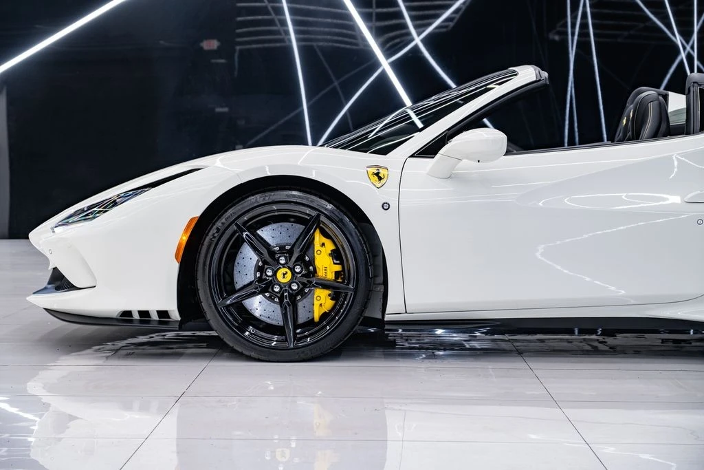 2022 Ferrari F8 Spider - Image 11 of 31