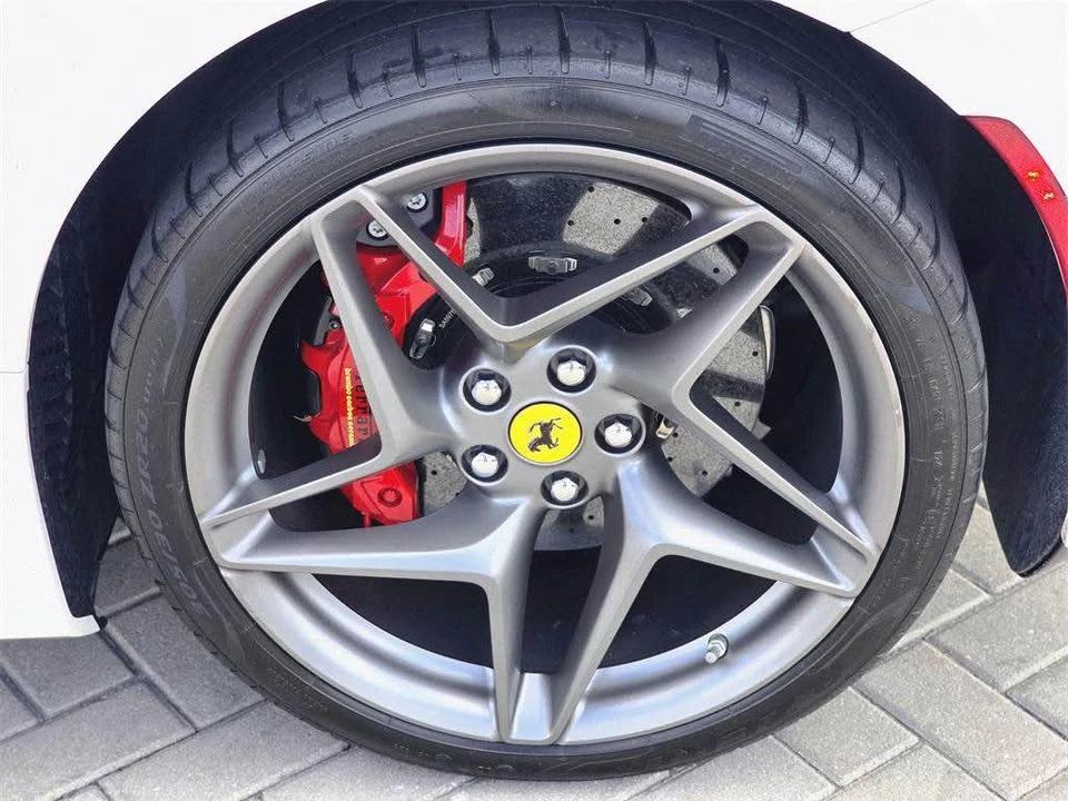 2022 Ferrari F8 Spider - Image 8 of 8