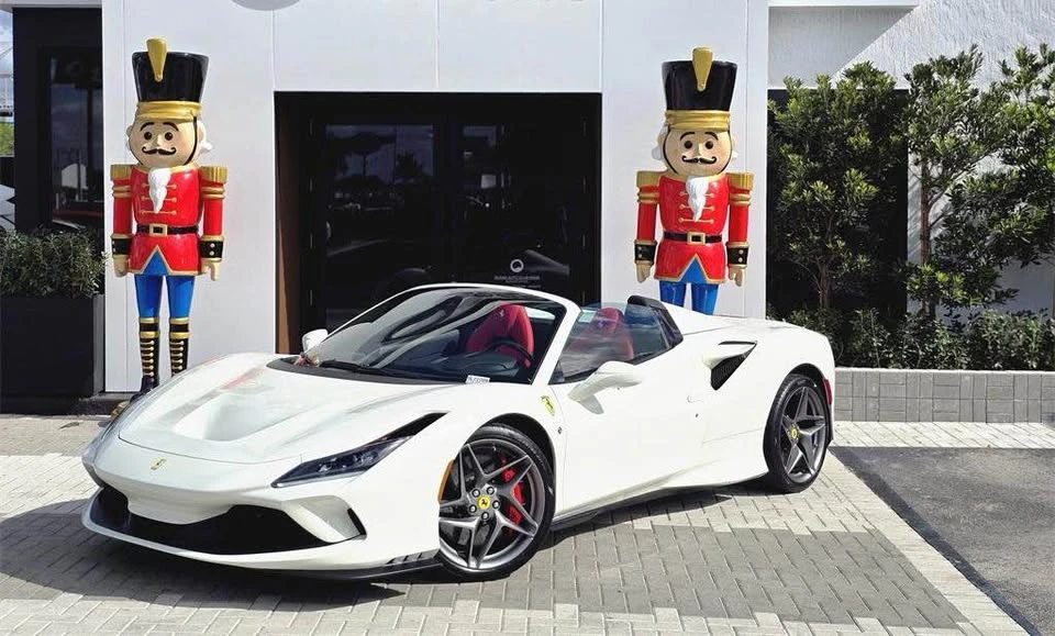 2022 Ferrari F8 Spider - Image 6 of 8