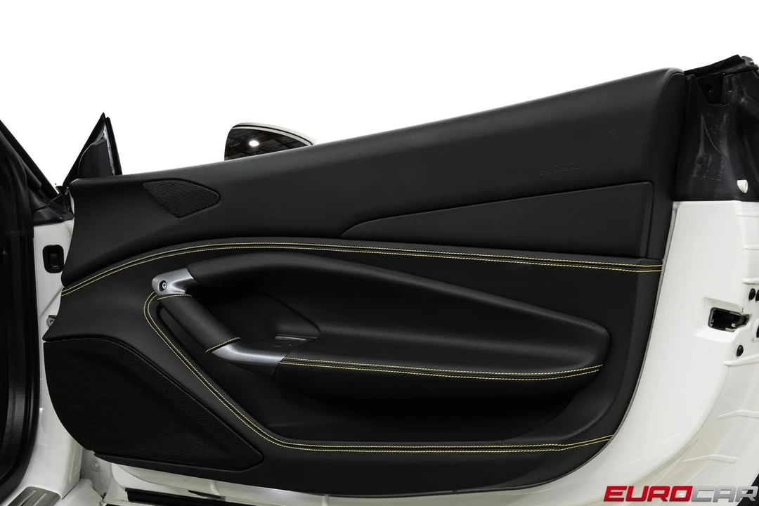 2022 Ferrari F8 Spider - Image 29 of 31