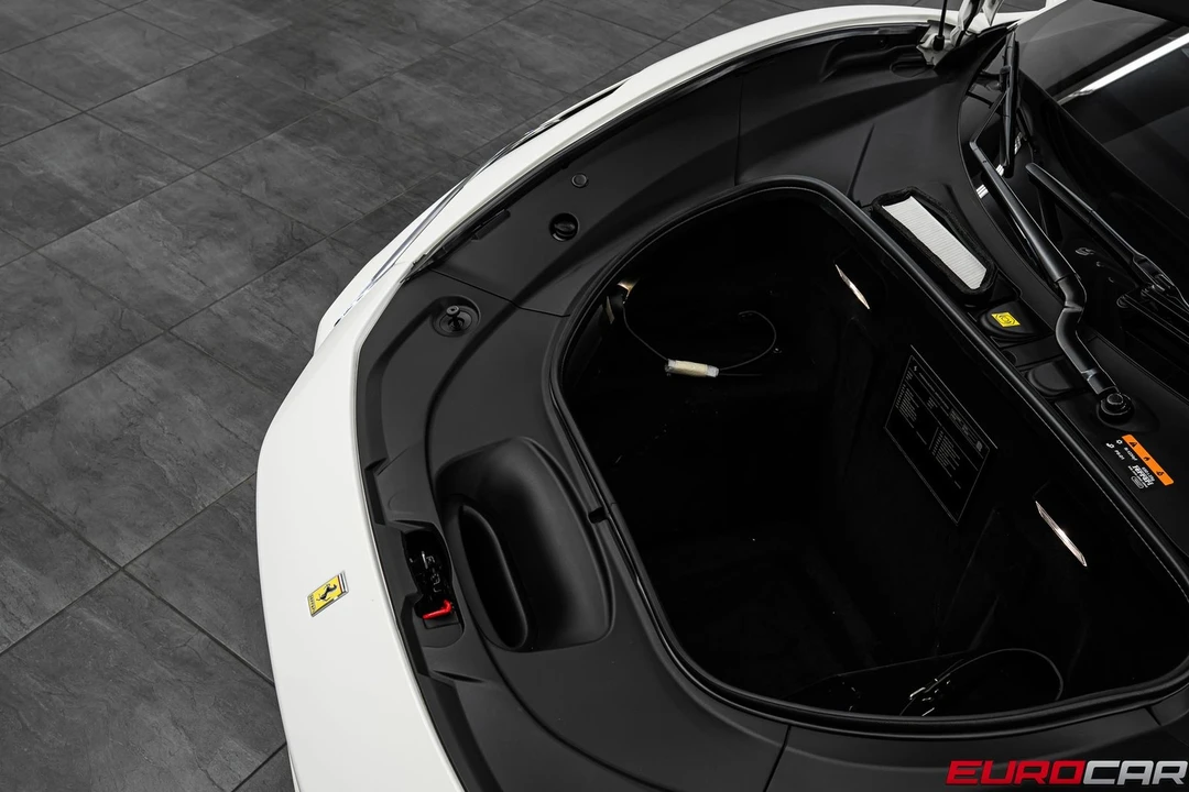 2022 Ferrari F8 Spider - Image 12 of 31