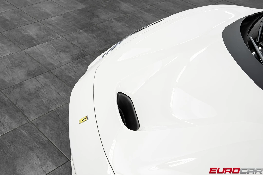 2022 Ferrari F8 Spider - Image 11 of 31