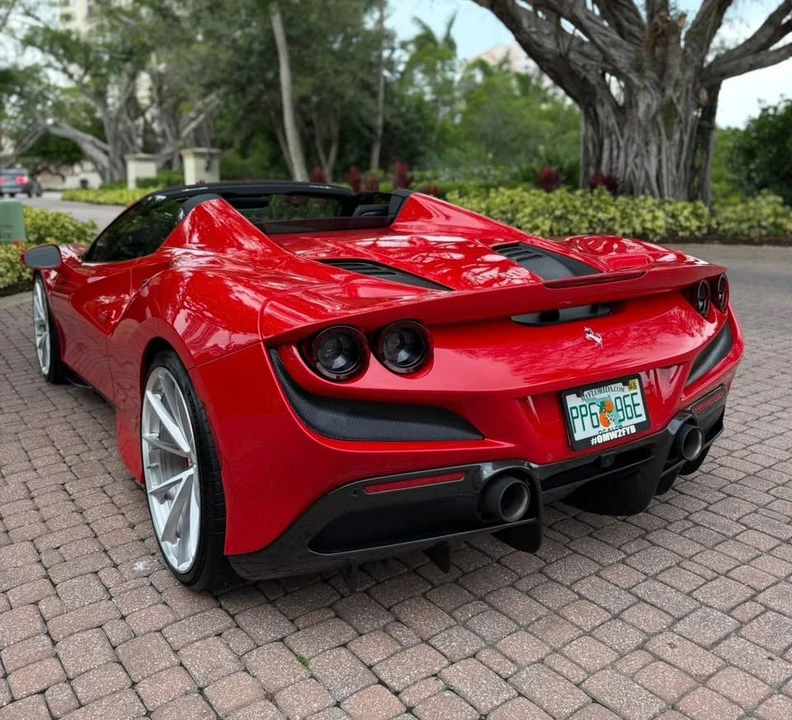2022 Ferrari F8 Spider - Image 15 of 18