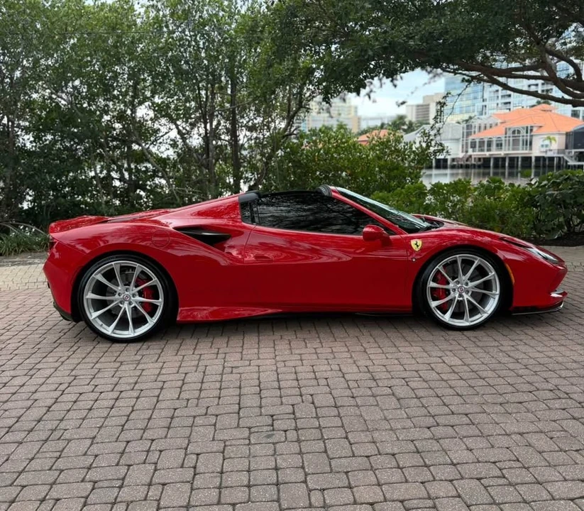 2022 Ferrari F8 Spider - Image 13 of 18