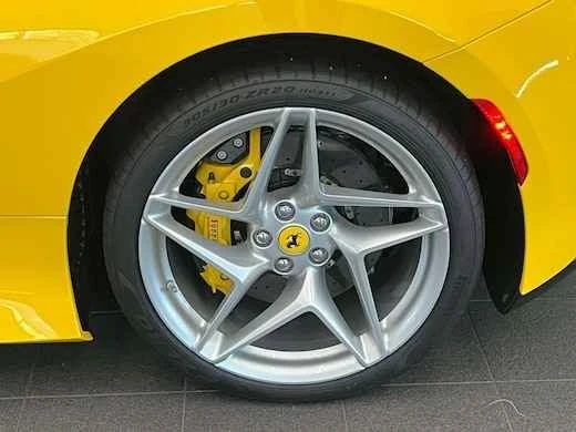 2022 Ferrari F8 Spider - Image 4 of 10