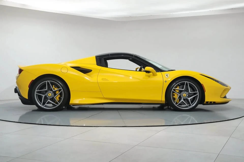 2022 Ferrari F8 Spider - Image 5 of 15