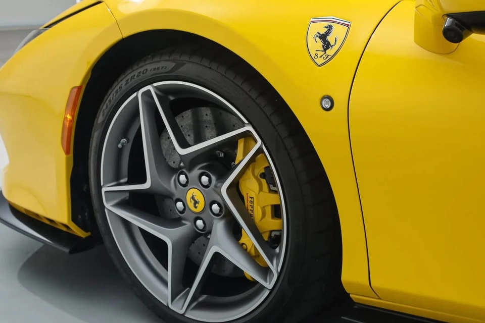2022 Ferrari F8 Spider - Image 7 of 15