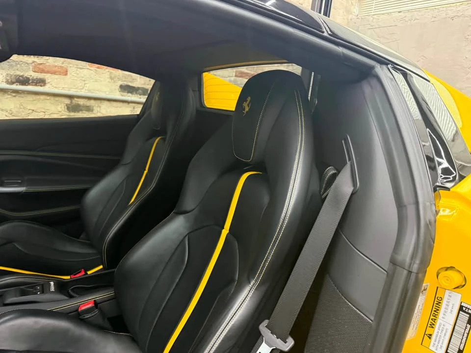 2022 Ferrari F8 Spider - Image 6 of 11