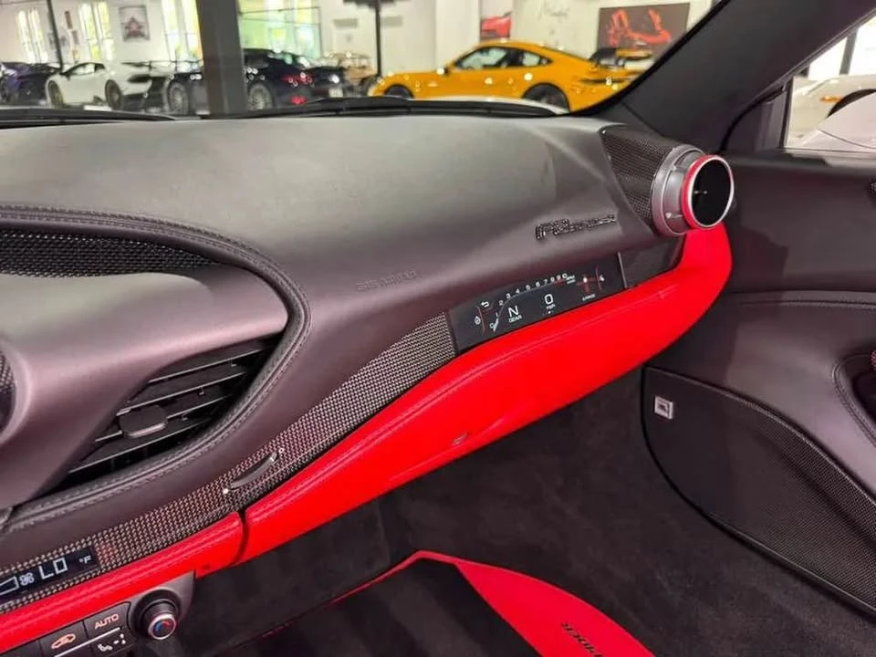 2022 Ferrari F8 Spider - Image 4 of 6