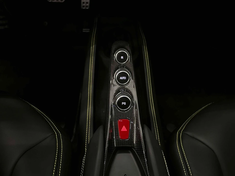 2022 Ferrari F8 Spider - Image 20 of 27