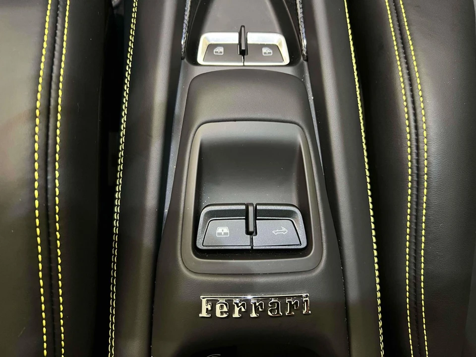 2022 Ferrari F8 Spider - Image 11 of 27