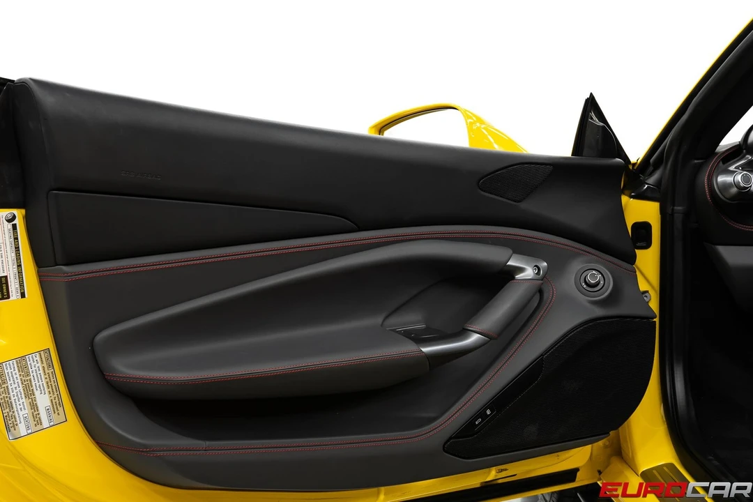 2022 Ferrari F8 Spider - Image 28 of 31