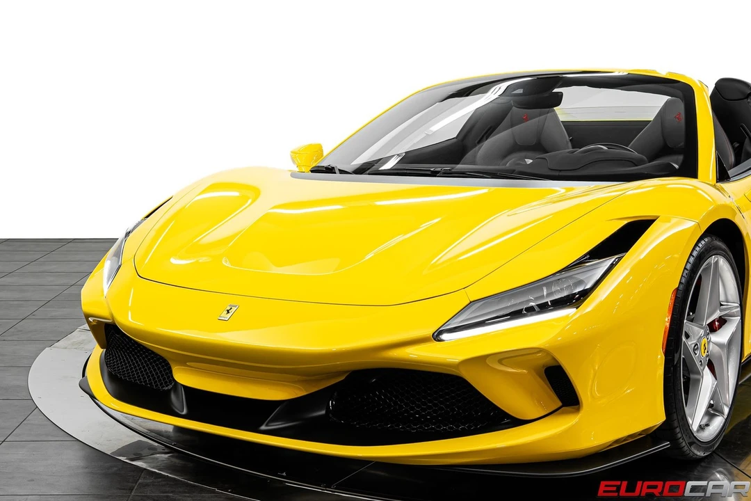 2022 Ferrari F8 Spider - Image 16 of 31