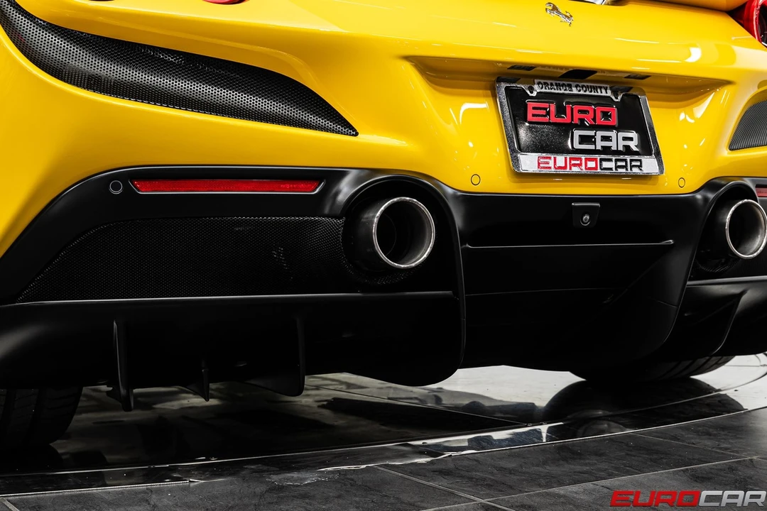2022 Ferrari F8 Spider - Image 24 of 31