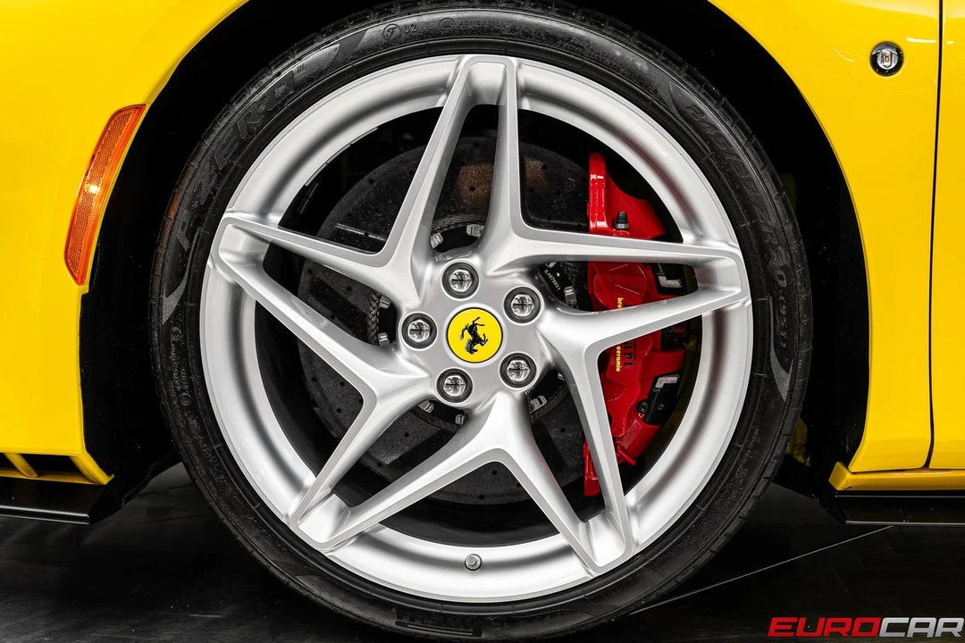 2022 Ferrari F8 Spider - Image 25 of 31