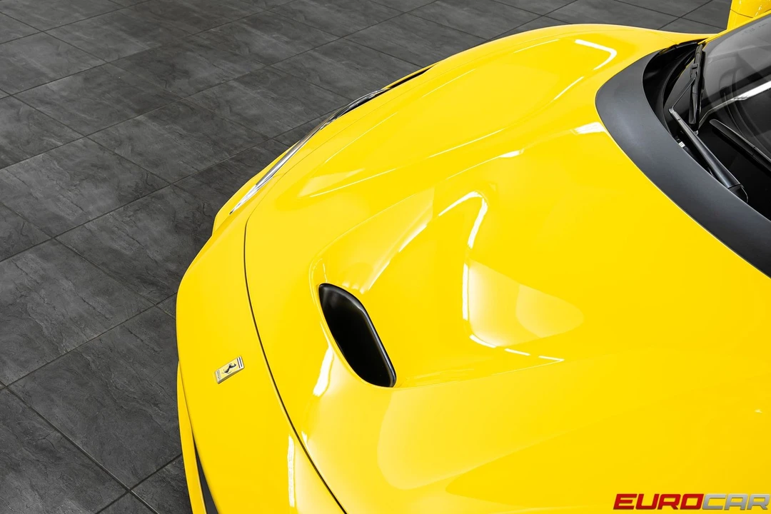 2022 Ferrari F8 Spider - Image 11 of 31