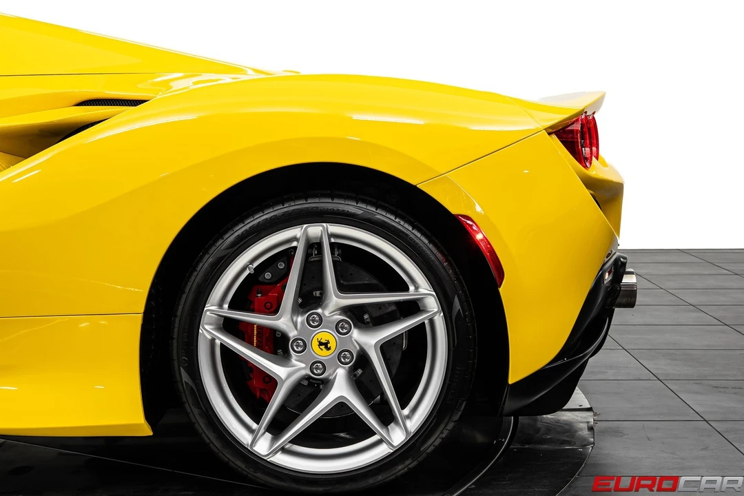 2022 Ferrari F8 Spider - Image 19 of 31