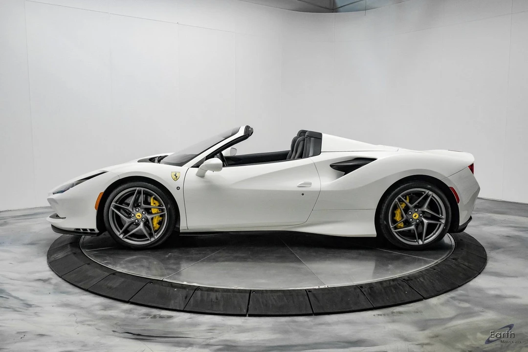 2022 Ferrari F8 Spider - Image 9 of 12