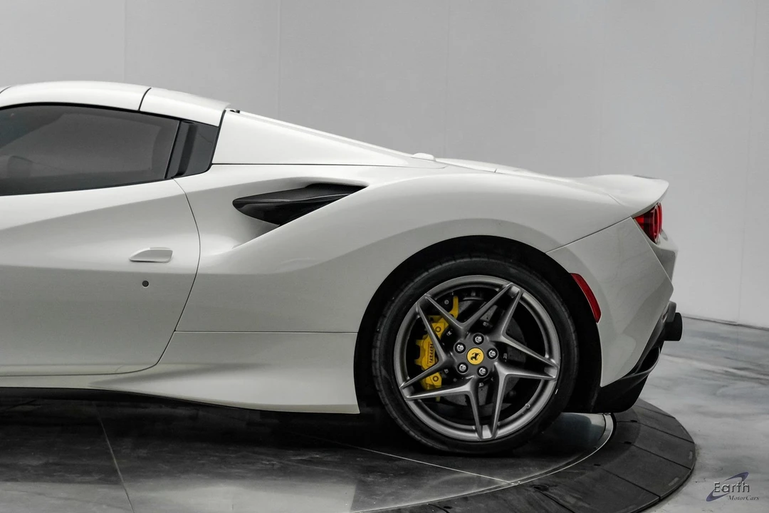 2022 Ferrari F8 Spider - Image 16 of 21