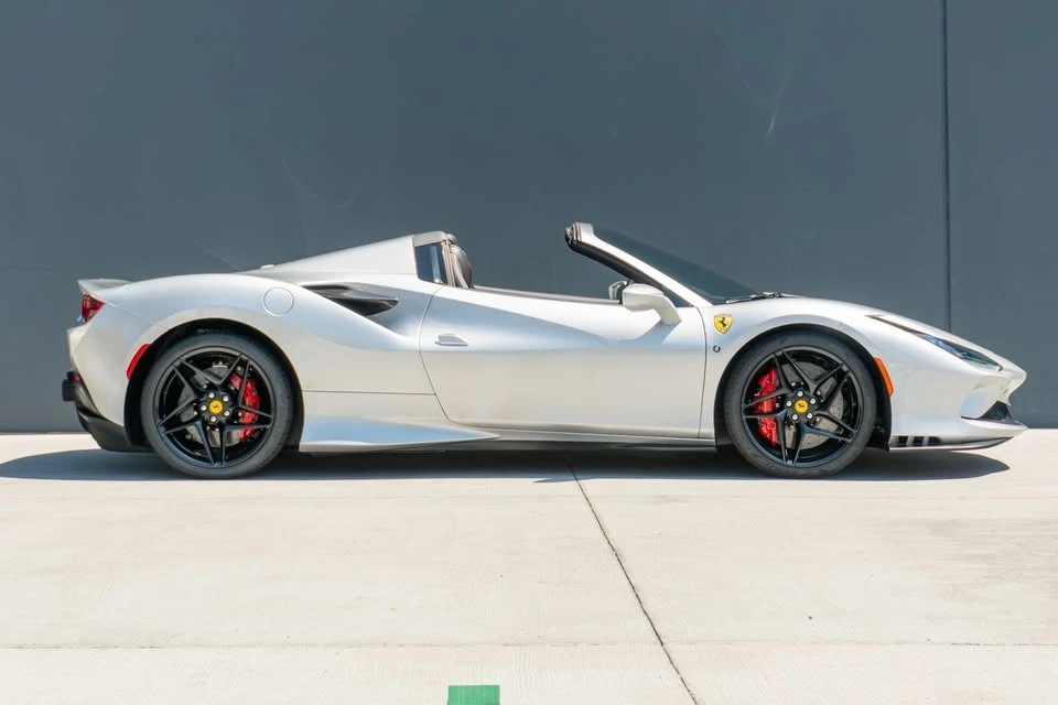 2022 Ferrari F8 Spider - Image 6 of 20